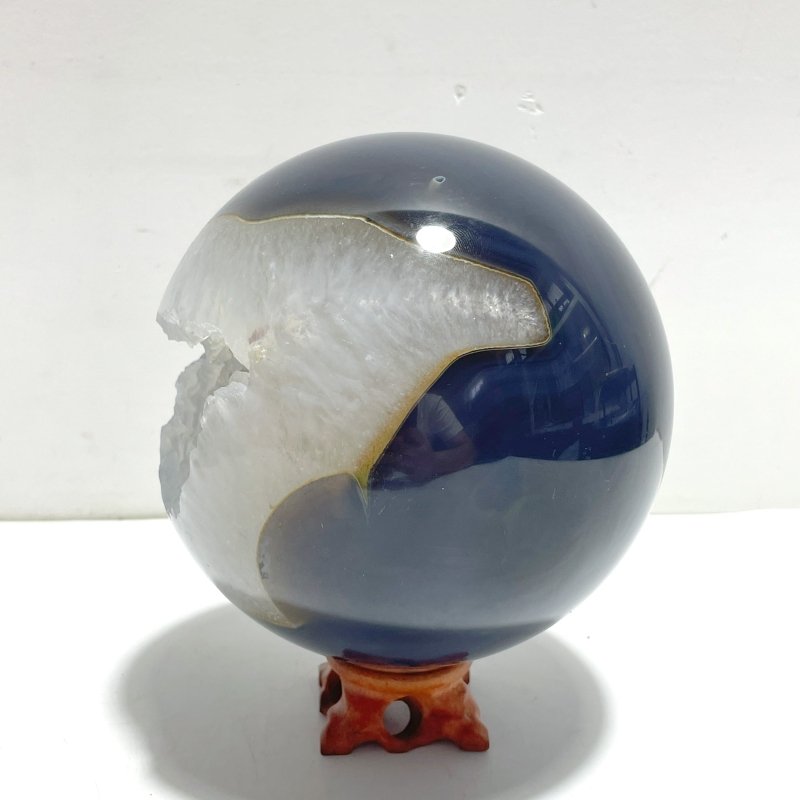 2 Pieces Beautiful Geode Agate Spheres - Wholesale Crystals