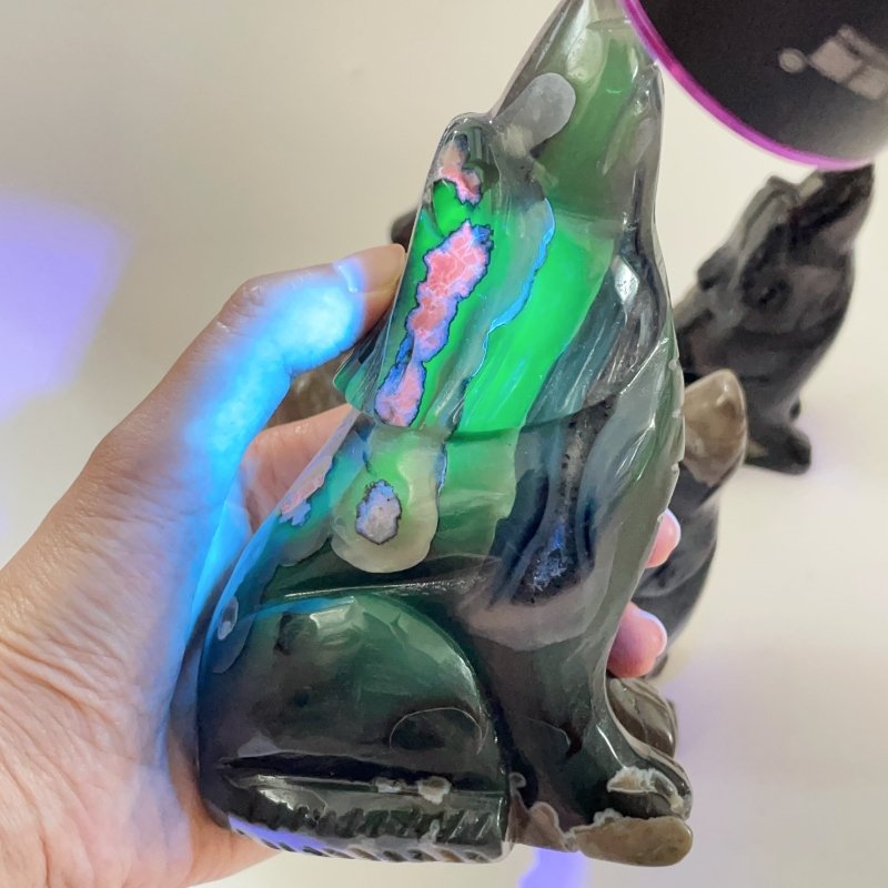 5 Pieces Large Volcanic Agate Wolf Carving(UV - Reactive) - Wholesale Crystals