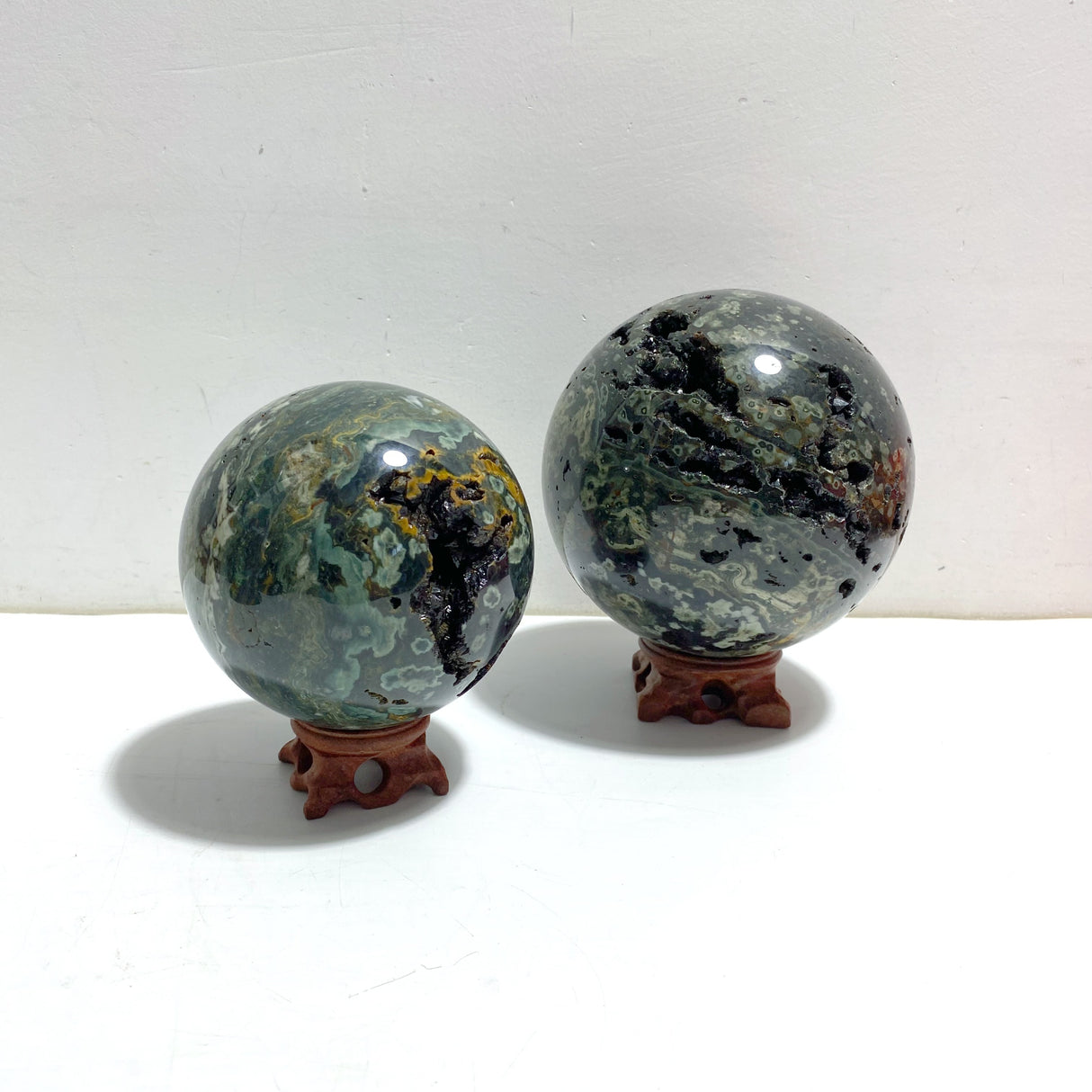 2 Pieces 6th Vein Ocean Jasper Spheres
