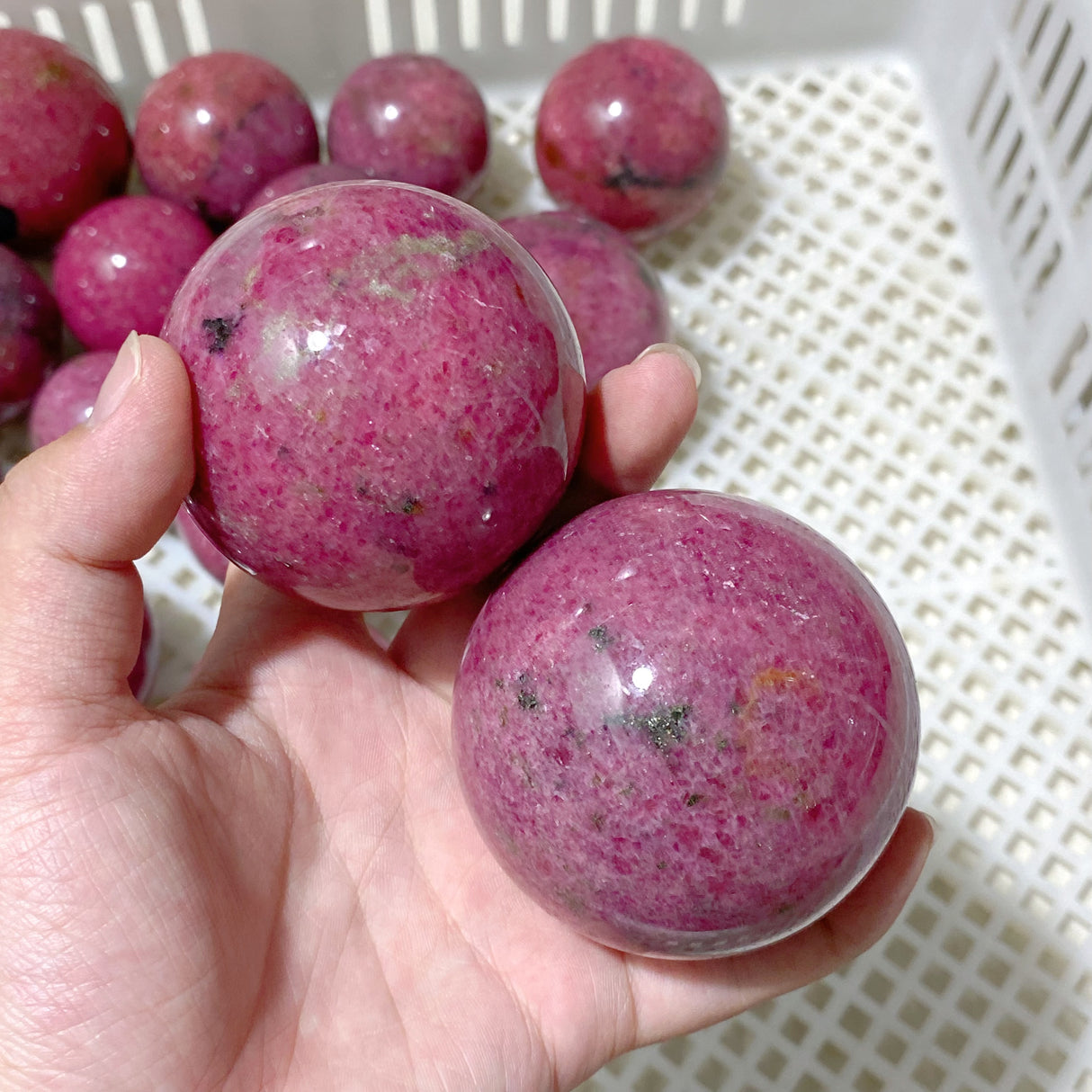 52 Pieces High Quality Rhodonite Spheres (Sea Freight Only)