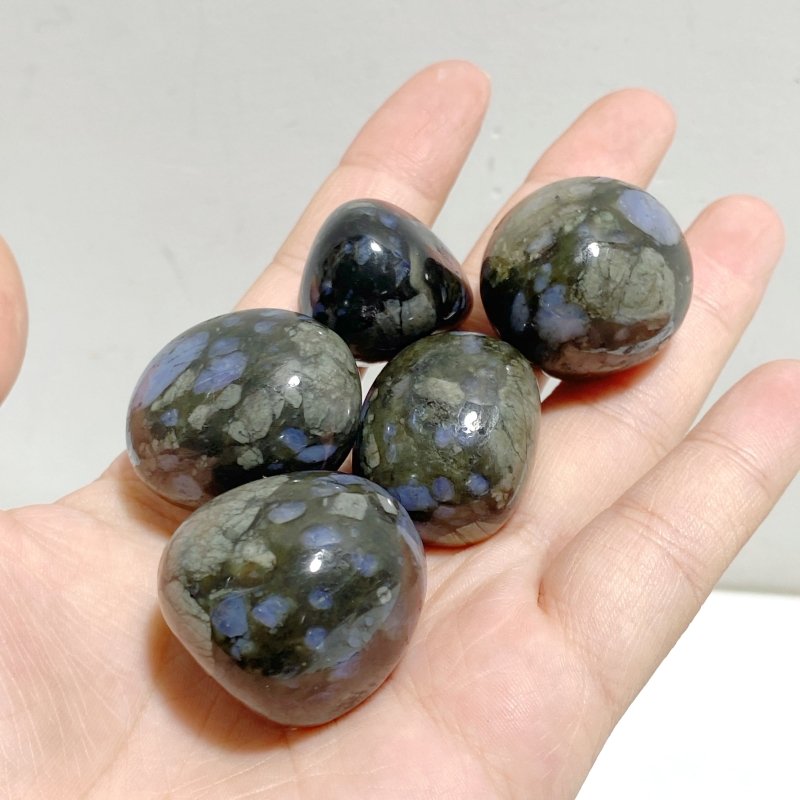 Que Sera Tumbled Wholesale -Wholesale Crystals