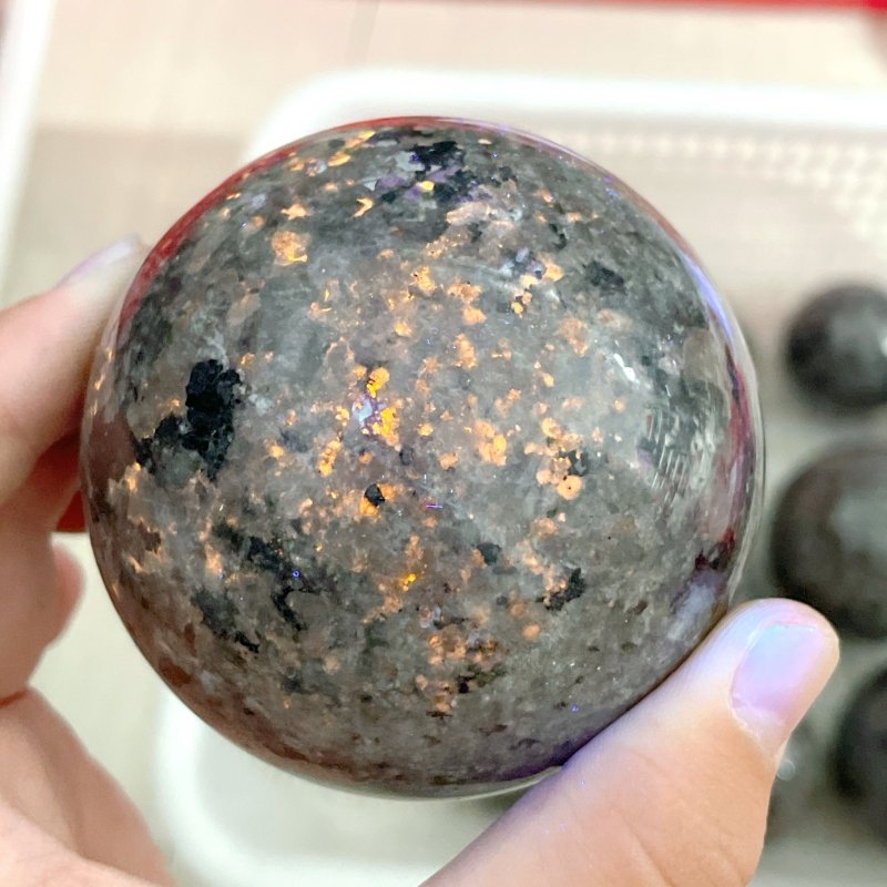 11 Pieces Yooperlite Crystal Spheres(UV - Reactive) - Wholesale Crystals