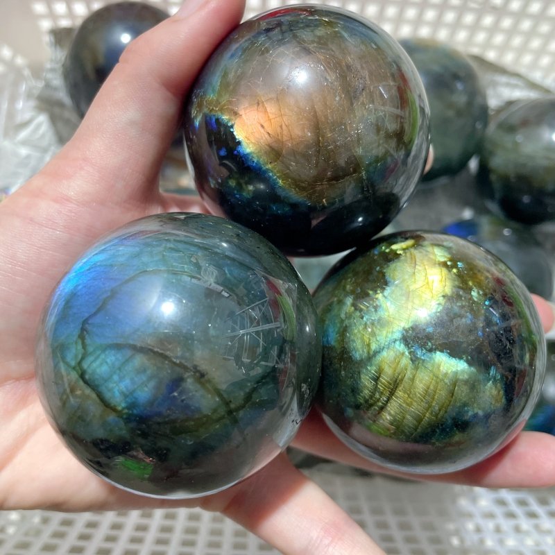 13 Pieces Strong Light Labradorite Spheres - Wholesale Crystals