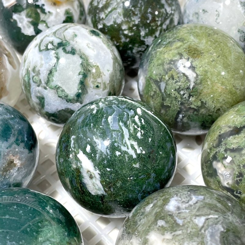 14 Pieces Beautiful Moss Agate Spheres - Wholesale Crystals