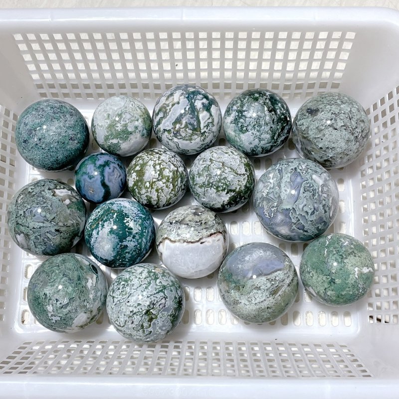 16 Pieces Beautiful Moss Agate Spheres - Wholesale Crystals