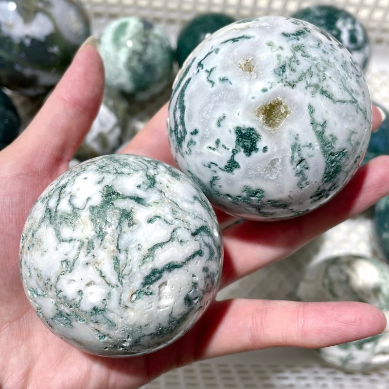 18 Pieces Moss Agate Spheres Clearance - Wholesale Crystals