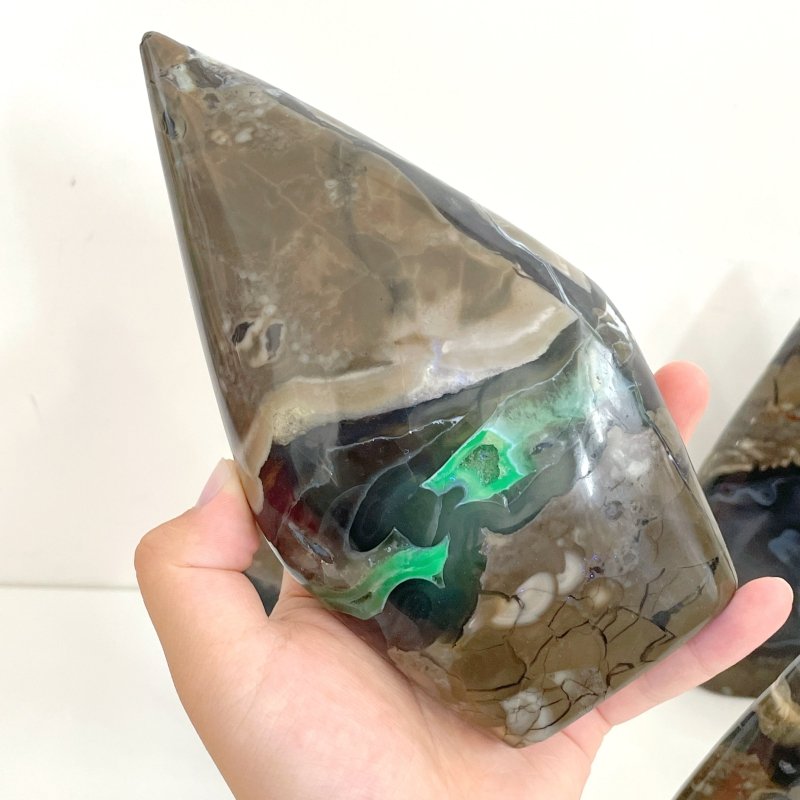 7 Pieces Large Volcano Agate Arrow Head Shape Home Decor (UV - Reactive) - Wholesale Crystals