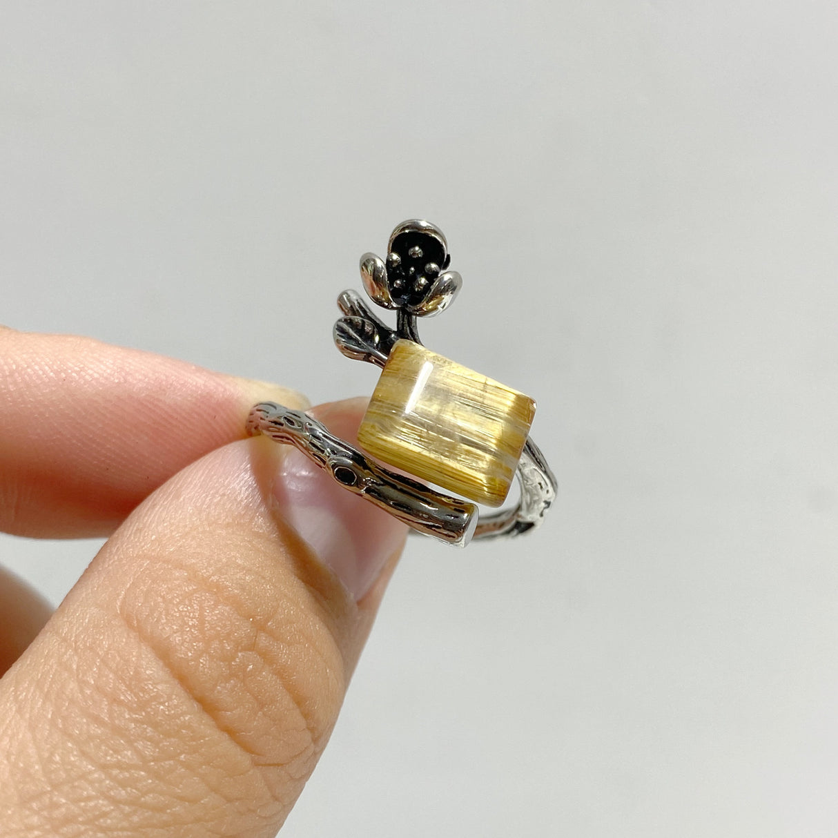 19 Pieces Golden Rutile Quartz Different Styles Ring