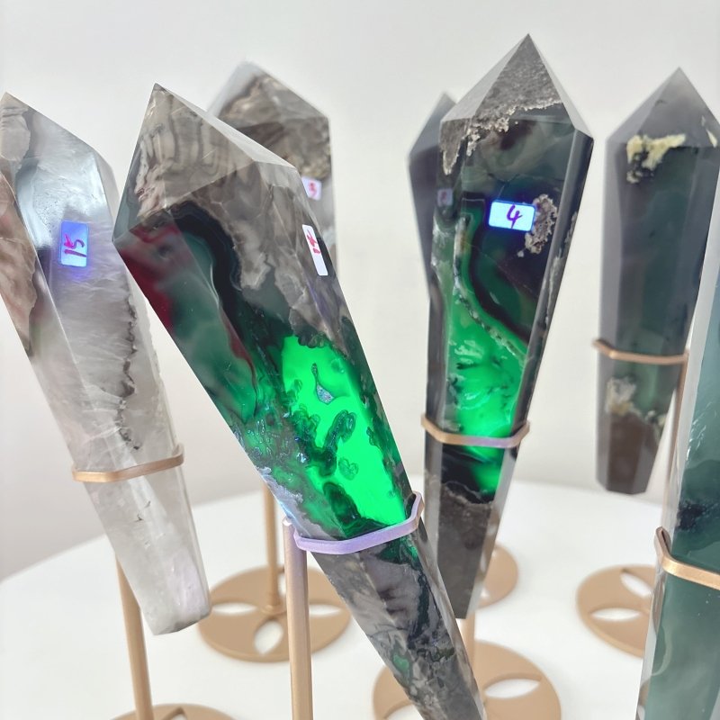 8 Pieces Valcano Agate Scepter Wand With Stand (UV Reactive) - Wholesale Crystals