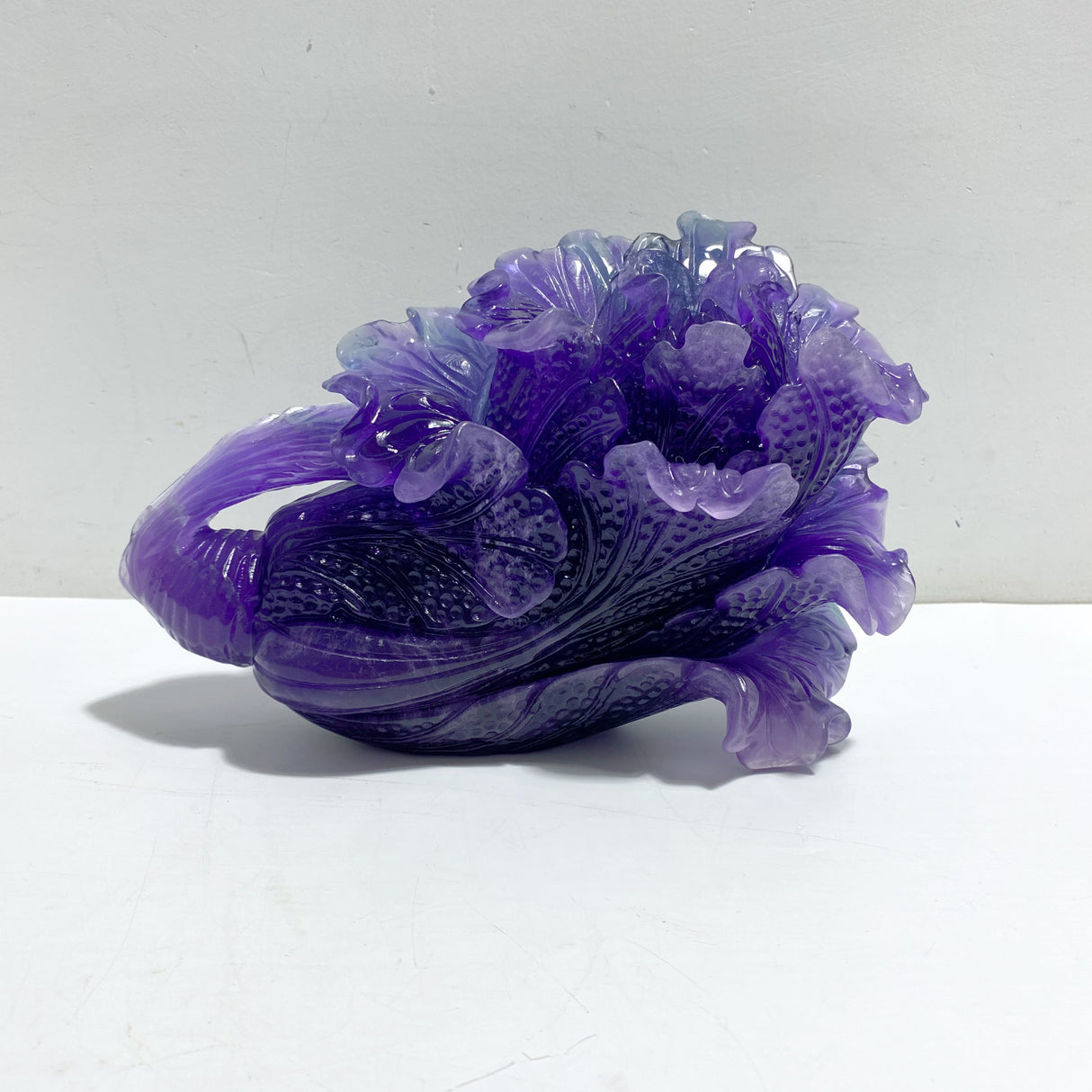 Beautiful Purple Fluorite Chinese Cabbage Carving