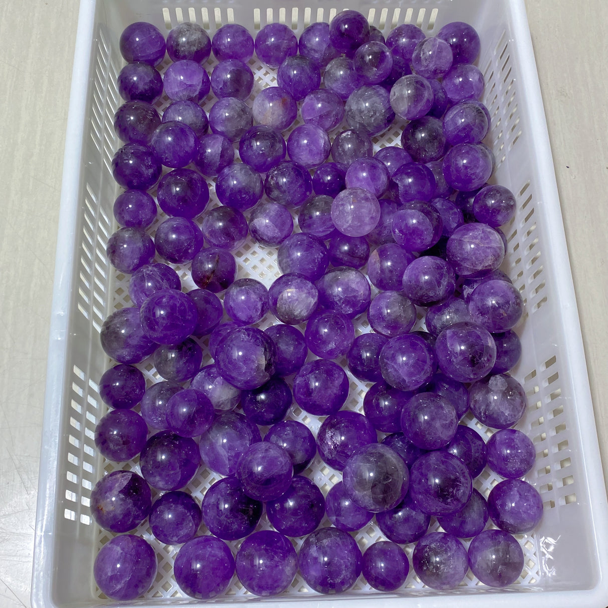122 Pieces Amethyst Spheres (Sea Freight Only)