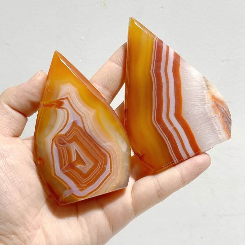 High Quality Striped Carnelian Arrow Head Shape Wholesale - Wholesale Crystals