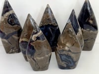 7 Pieces Large Volcano Agate Arrow Head Shape Home Decor (UV-Reactive)