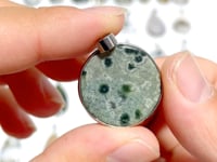 32 Pieces Beautiful 8th Vein Ocean Japser Pendant