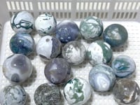 17 Pieces Moss Agate Spheres