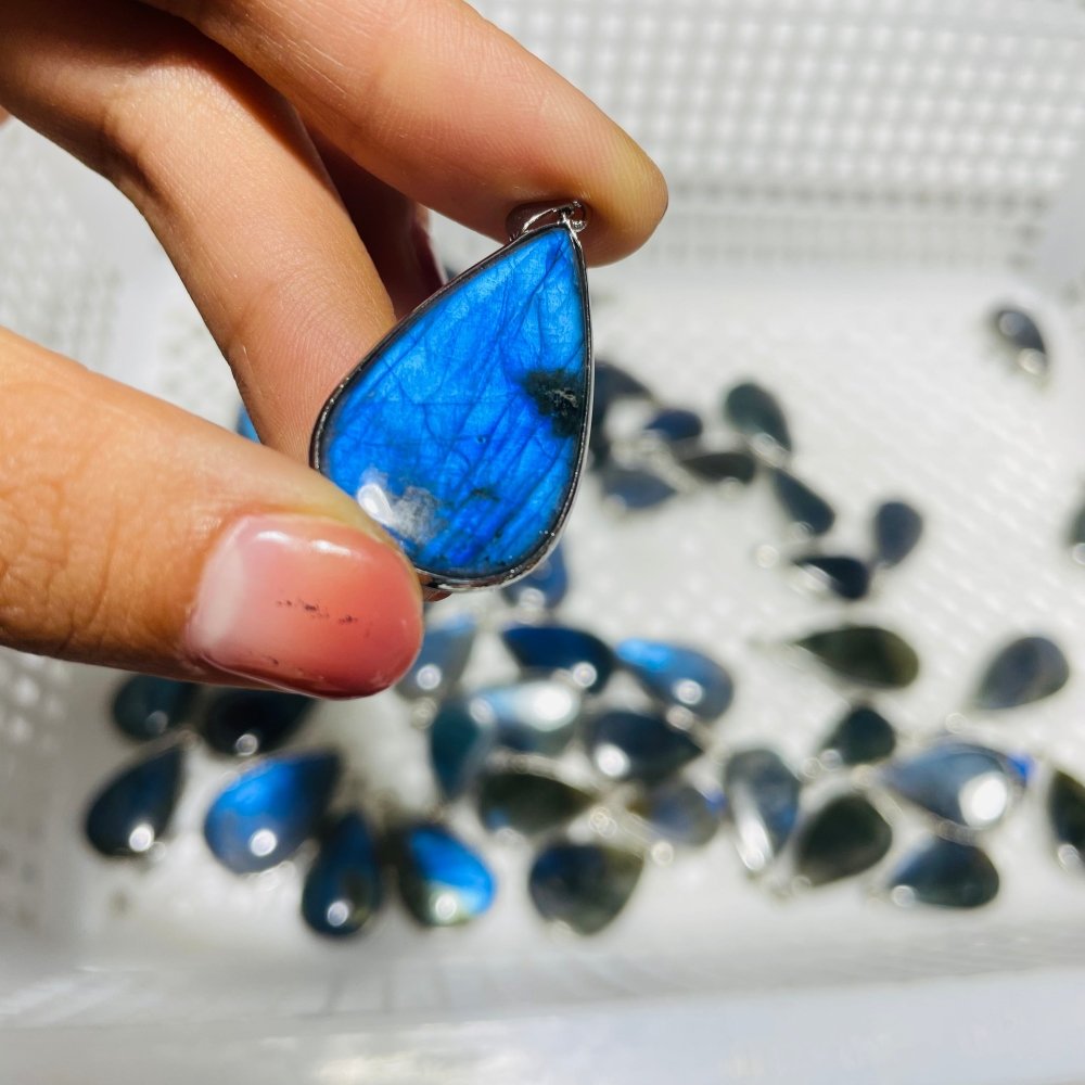 62 Pieces High Quality Labradorite Pendant Charm -Wholesale Crystals